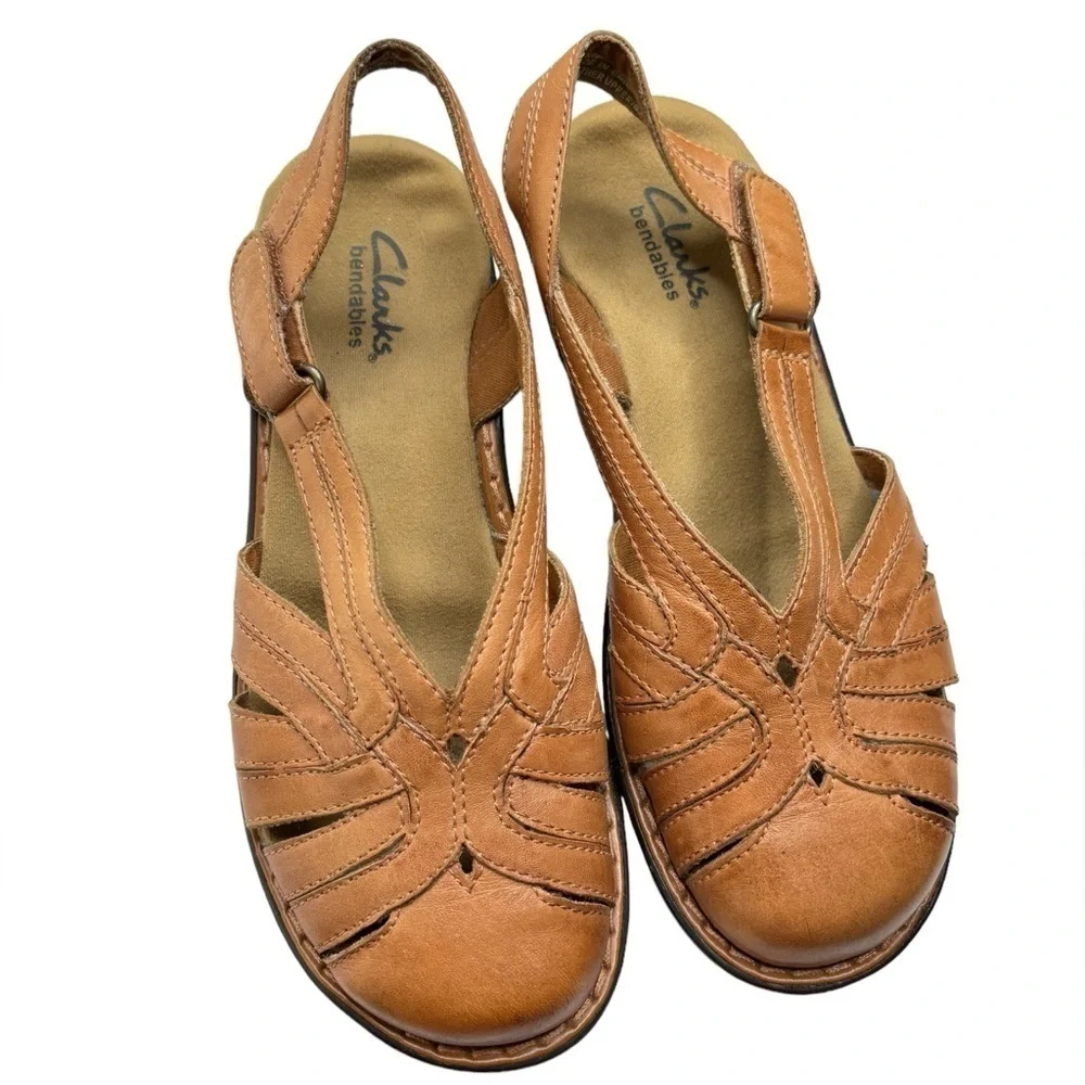 Clarks Bendables Size 7 Wide Slingback Adjustable Sandals Comfort Shoes